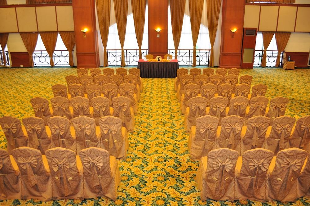 Mulia Hotel Bandar Seri Begawan Exteriör bild